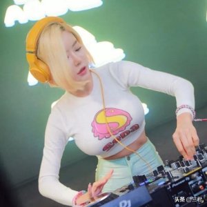 ​亚洲第一女DJ，黄素熙DJsoda长相甜美身材火辣