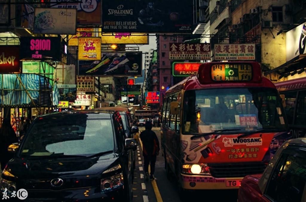 香港旺角：全球人口最密集的地区，港味与港片的不夜城