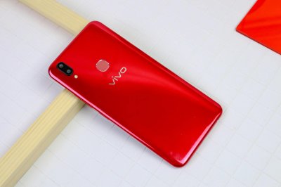 ​vivo Z1青春版全面评测：继Z3之后的又一台全新小钢炮！