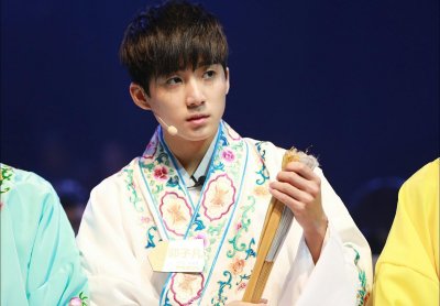 ​郭子凡终于熬出头了？被龙丹妮耽误这么多年，归来仍是舞台