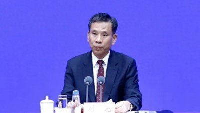 ​建国后的财政部长，他们有这些