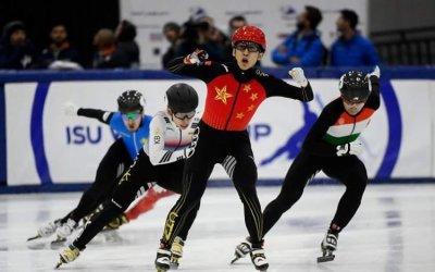 ​一年之内三破世界纪录，武大靖夺冠太逆天