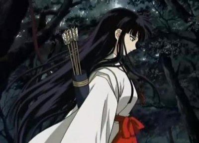 ​动漫中的穿巫女服的妹纸，简单的衣服、重大的压力