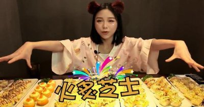 ​大胃王鱼子酱挑战自助寿司，听到价钱后疯狂了，网友：羡慕广州人