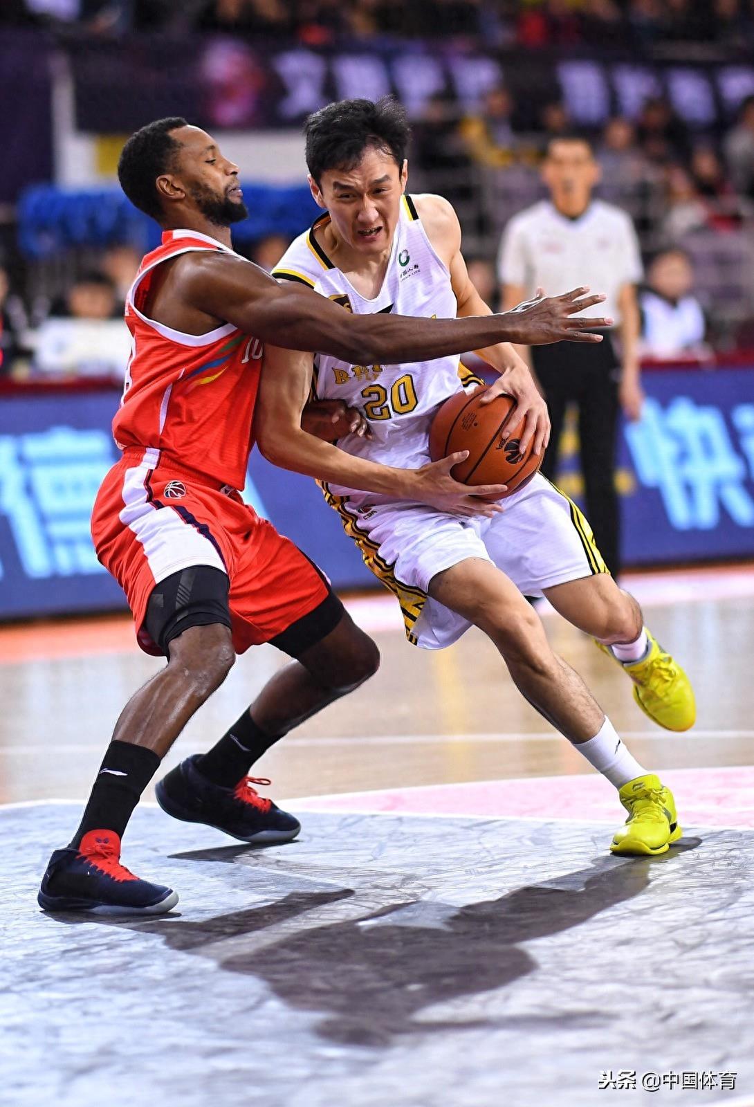 18/19赛季CBA常规赛第八轮 一分绝杀广州北控获主场首胜