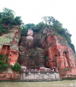 ​知四川乐山大佛，知它多高不，也是世界上最大的石刻佛像之一