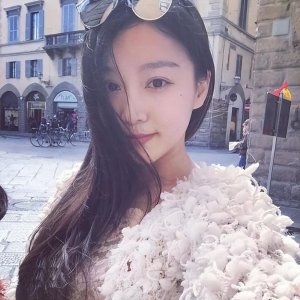 ​马龙爱情故事？马龙夏露家庭背景？马龙夏露鲜为人知的生活细节？