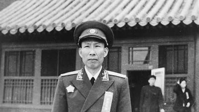 ​曾美：曾活埋15名拒降日军，建国后成司令，活了101岁