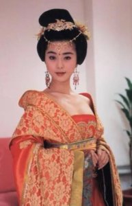 ​安禄山和杨贵妃到底有没有暧昧关系？安史之乱有杨贵妃的原因吗？