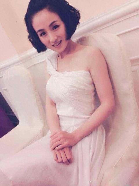 吴婷小家碧玉,温婉可人,同时也是一名极其敬业的演员