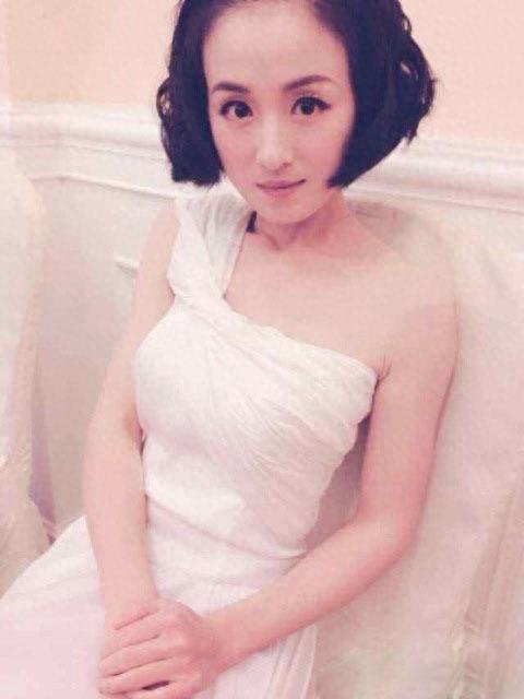 吴婷小家碧玉,温婉可人,同时也是一名极其敬业的演员