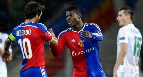 fcb是哪个球队_会徽球衣颜色是什么样的 fcb是哪个球队_会徽球衣颜色是什么样的