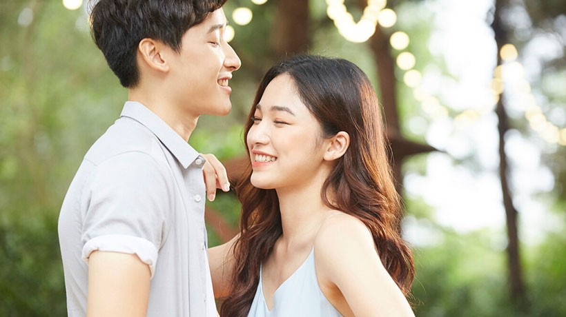 离婚后男人心里还有前妻的表现（前妻在男人心里的地位）