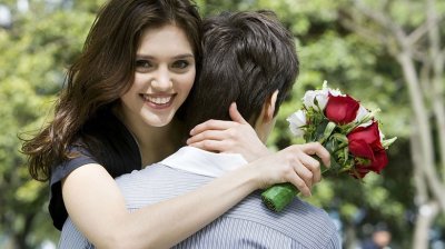 ​离婚后男人心里还有前妻的表现（前妻在男人心里的地位）