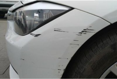 ​新车被别人刮了点漆怎么办（小刮蹭千万别补漆）