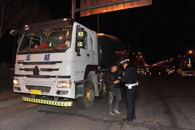 载货汽车高速最高时速是多少(大货车高速限速100还是80)