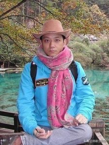 ​北大毕业的玄幻小说作家-树下野狐