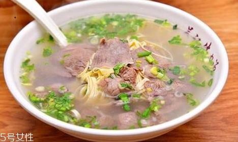 牛肉汤为什么发黑 三大原因 牛肉汤为什么发黑 三大原因