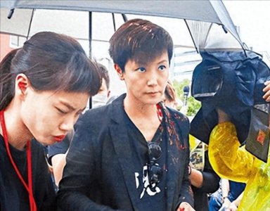 ​知名女星叫嚣让联合国把中国除名，公然抹黑香港警察，下场如何？
