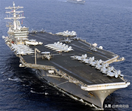 世界常规动力航母的巅峰——已经退役的美国“小鹰”级航空母舰