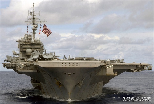 世界常规动力航母的巅峰——已经退役的美国“小鹰”级航空母舰