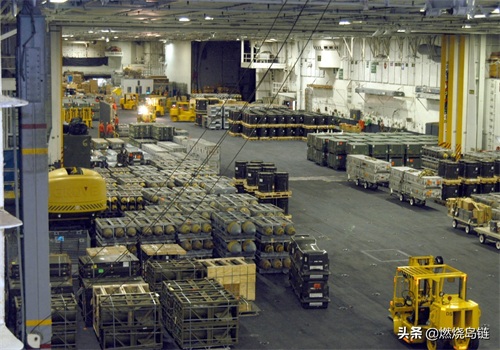 世界常规动力航母的巅峰——已经退役的美国“小鹰”级航空母舰