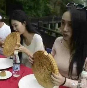 ​中秋节给领导的祝福语（50句关于中秋节的问候语给领导的）