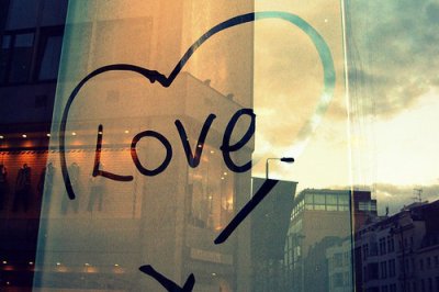 高级又沙雕的生日祝福祝朋友生日快乐的句子(精选75句)