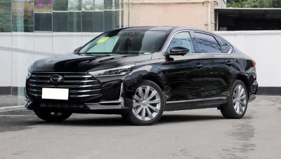 ​盘点三款旗舰中大型轿车！低至15.68万，都很气派，还有奔驰