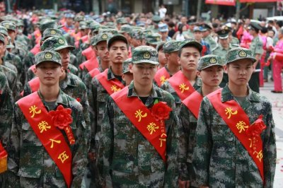 ​当兵季，谈论一下当兵的好处与坏处！当兵前，问一下自己为何当兵