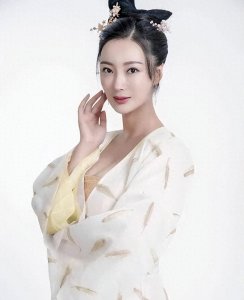 ​《一路向西》女主角王李丹妮：美丽诱惑，令人难抗拒的魅力女神！