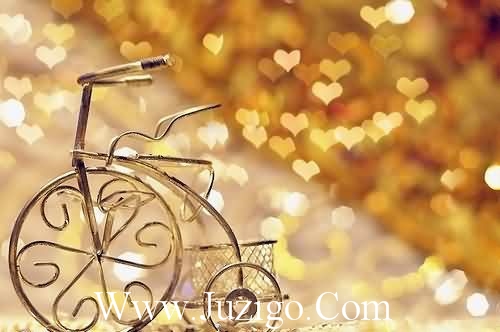 四个字生日祝福语