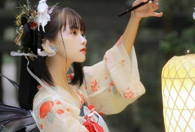 ​经典女人诗意网名大全(144个)