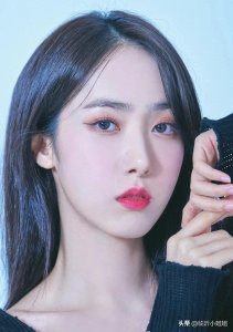 ​黄恩妃，清纯柔美的女团小姐姐，精致甜美的容颜，让人喜爱