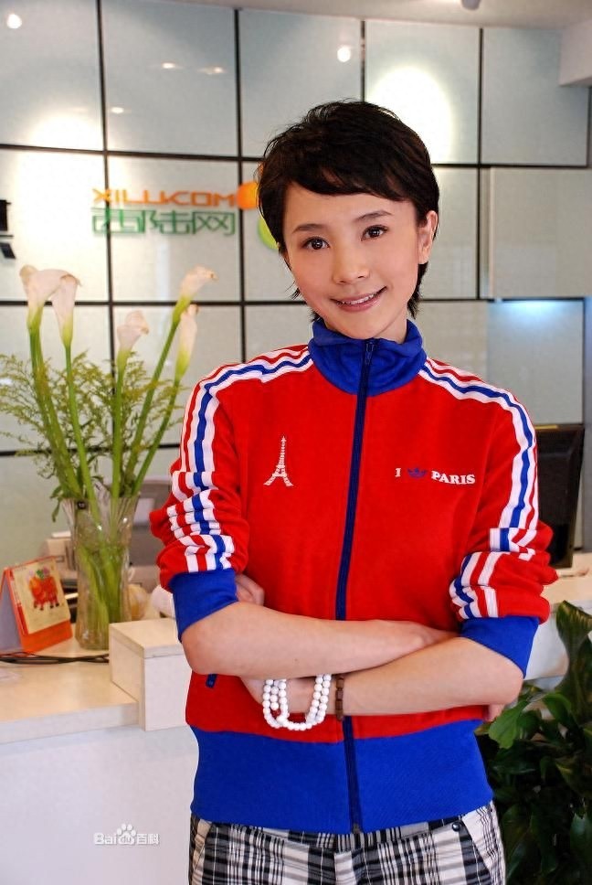 心机婊颂芝,刘钇彤戏里戏外两不同,多才多艺引赞誉