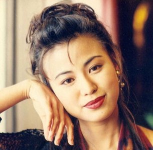 ​陈雅伦：美艳娇媚，颜值不输关之琳