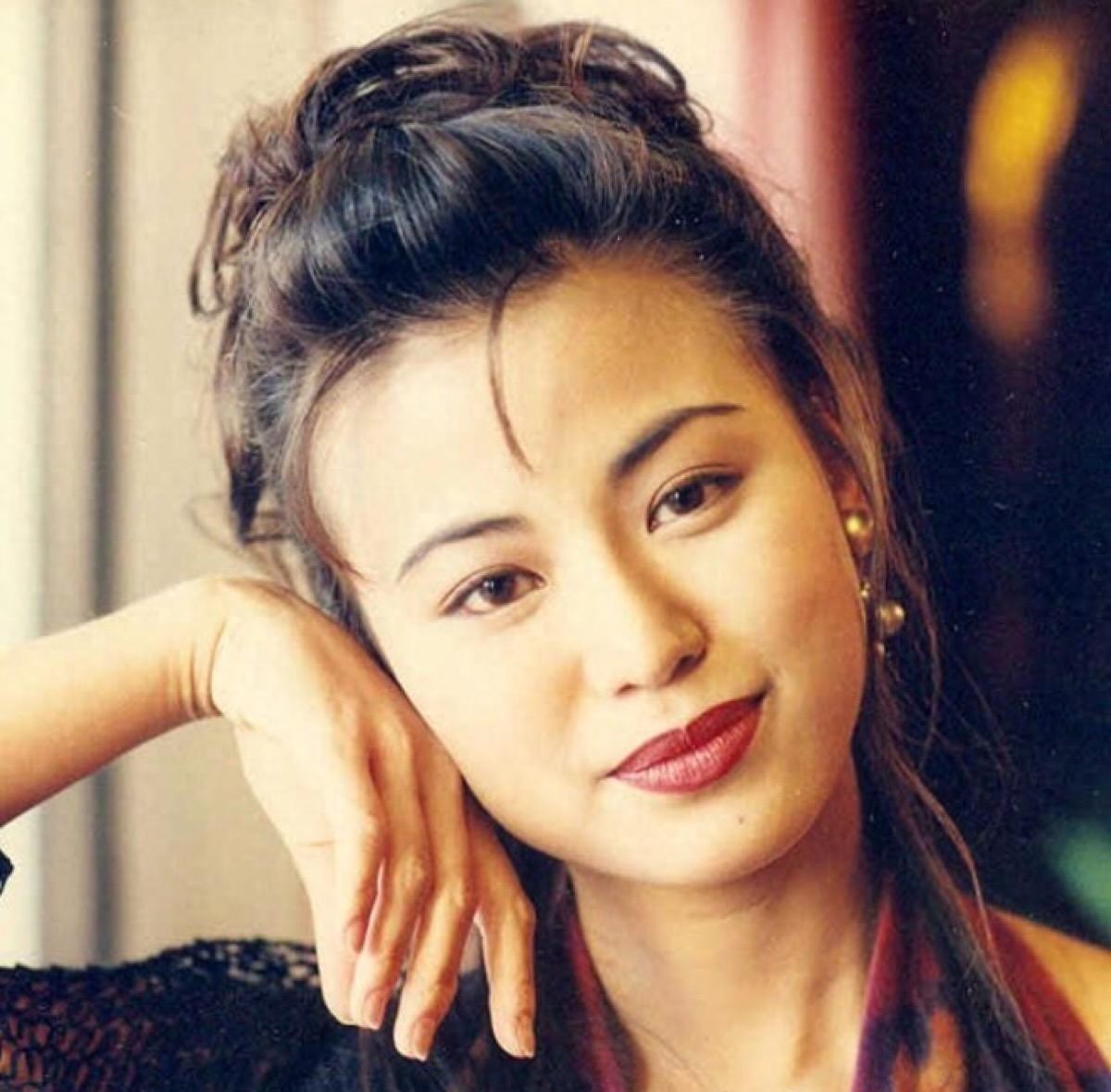 陈雅伦：美艳娇媚，颜值不输关之琳