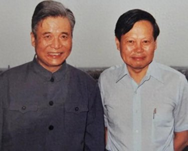 ​杨振宁和邓稼先的世纪友谊：我们各自登山，山顶相见