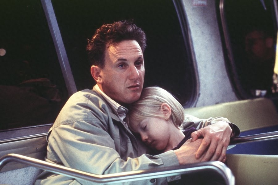 几分钟阅读《我是山姆》，7岁女孩照顾弱智爸爸，却遭到横加阻拦