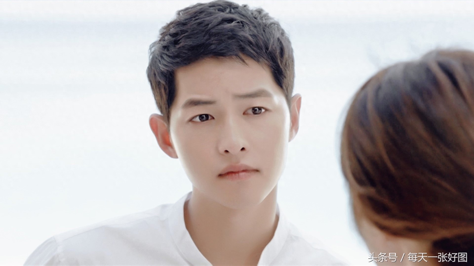 高清剧照系列之太阳的后裔宋仲基宋慧乔