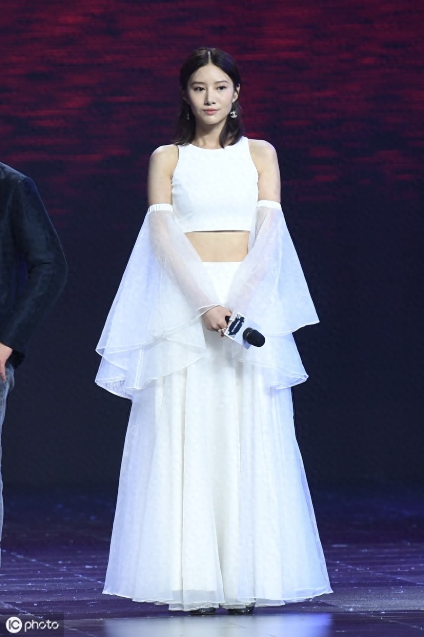 她是《余罪》中最美的,因出演反派不讨喜,今26岁真的很漂亮