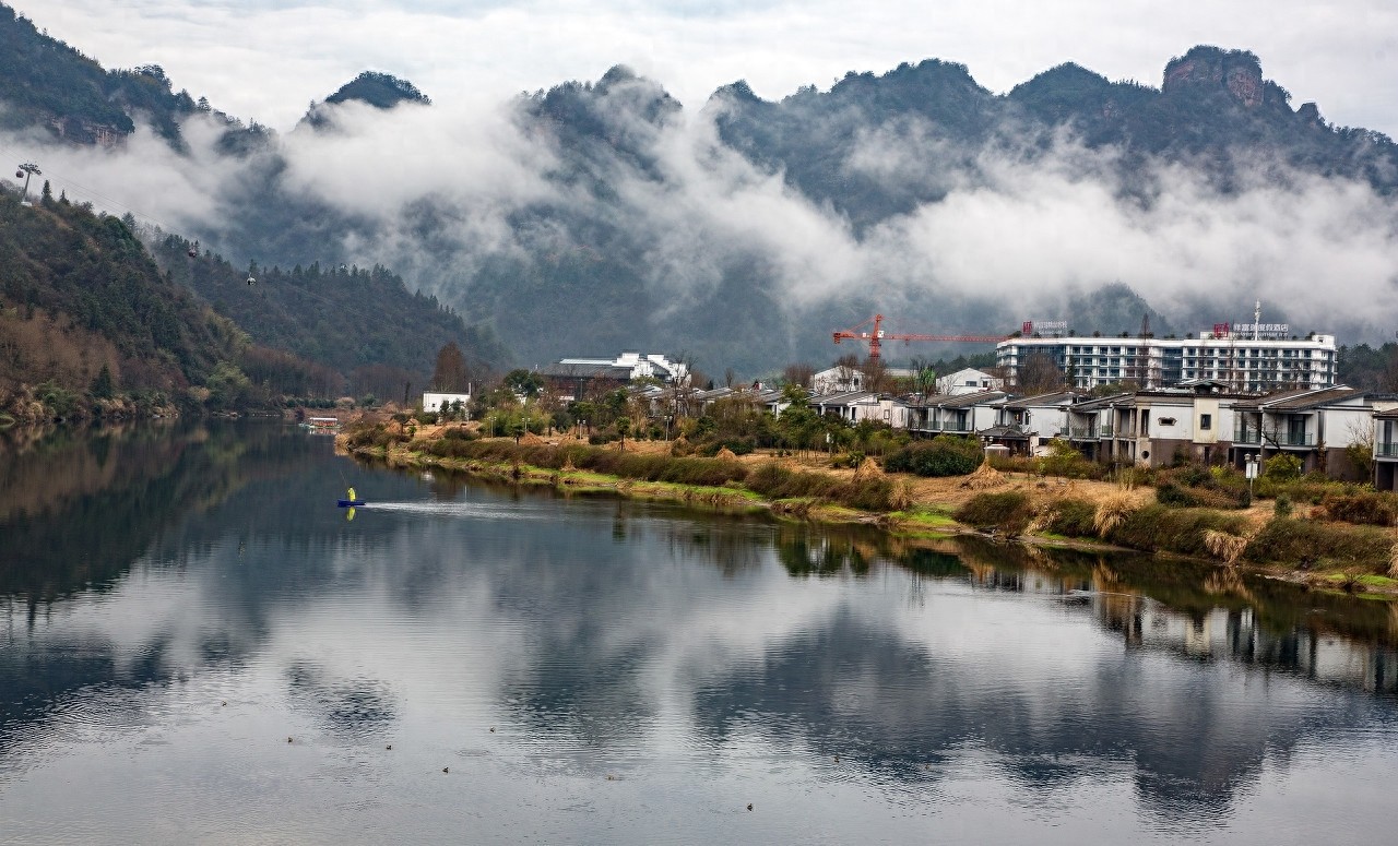黄山位于安徽省南部黄山市黄山区境内