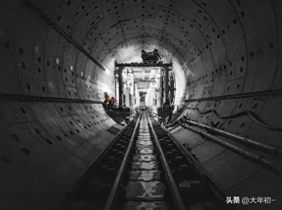 ​2024年关于湖南岳阳市修建地铁，发展城市交通的可行性研究分析