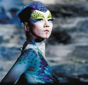 ​金星与杨丽萍：艺术殿堂中的璀璨双星