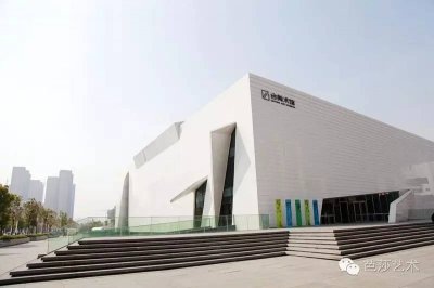 ​合美术馆——承担当代启蒙的文化使命