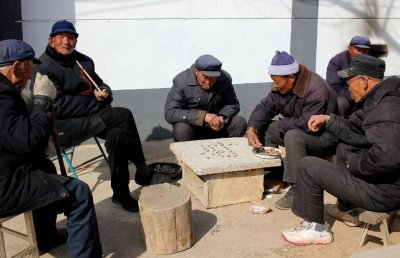 ​“积雪压坟，必出贵人，逢雨打灵，后代必穷”，丧葬讲究你知多少