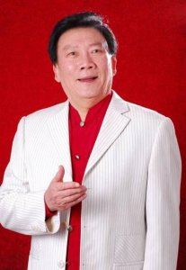 ​说瑞安事唱家乡音 83岁男高音歌唱家姜嘉锵唱响国家大剧院