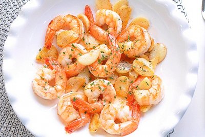 ​冷冻虾的神仙吃法，连孩子都能多吃半碗饭，制作简单，好吃又营养