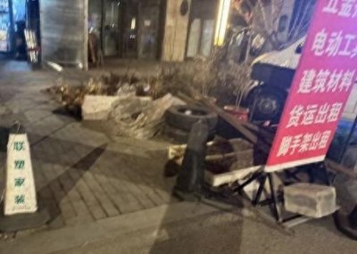 ​来电照登丨万科西雅图停车场管理混乱