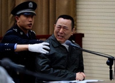 ​曾经叱咤风云，黑白两道通吃的四川富豪刘汉